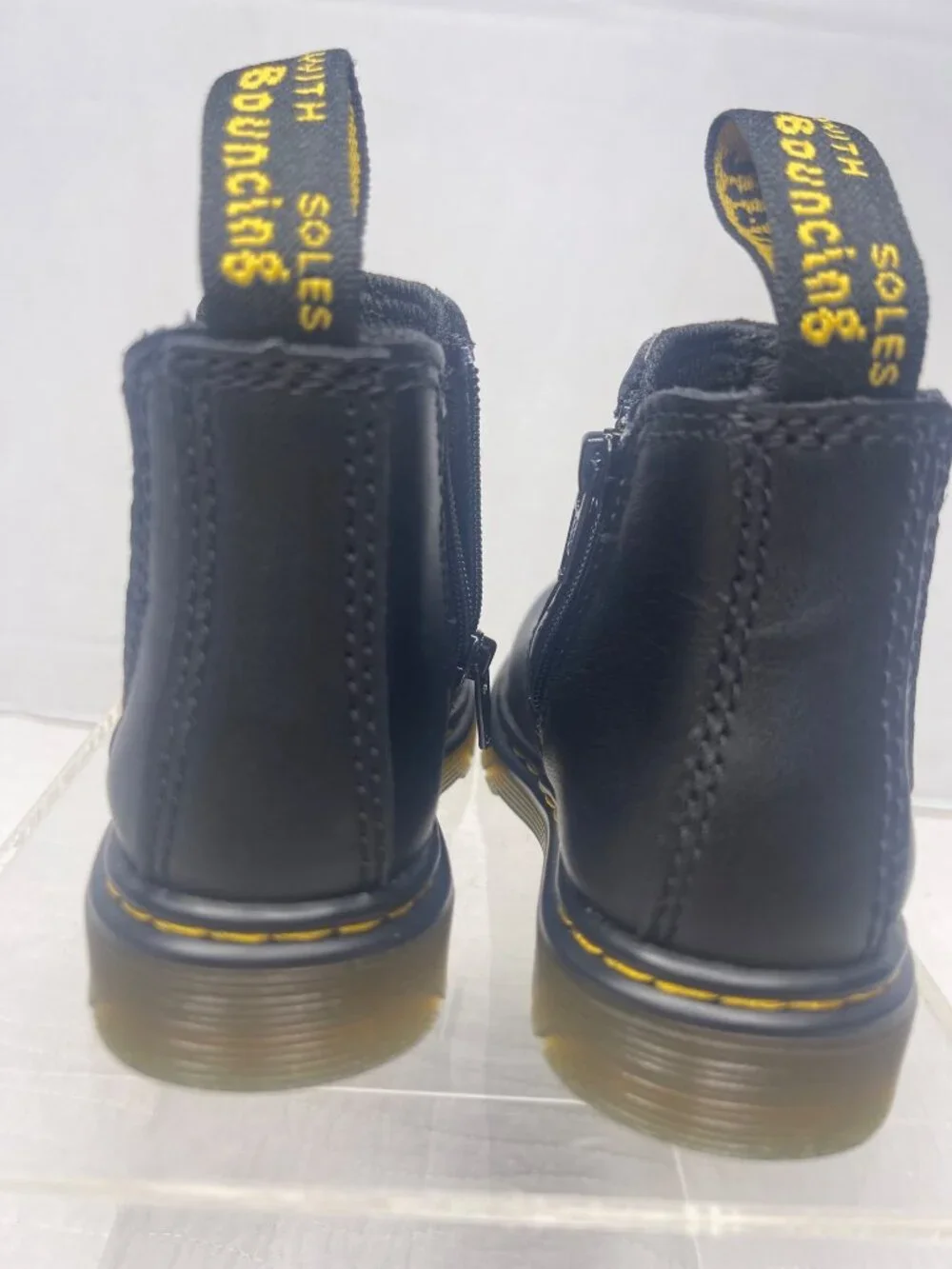 Dr. Marten's Toddler 2976 Chelsea Black Leather Boot SZ 6 Unisex Classic Durable